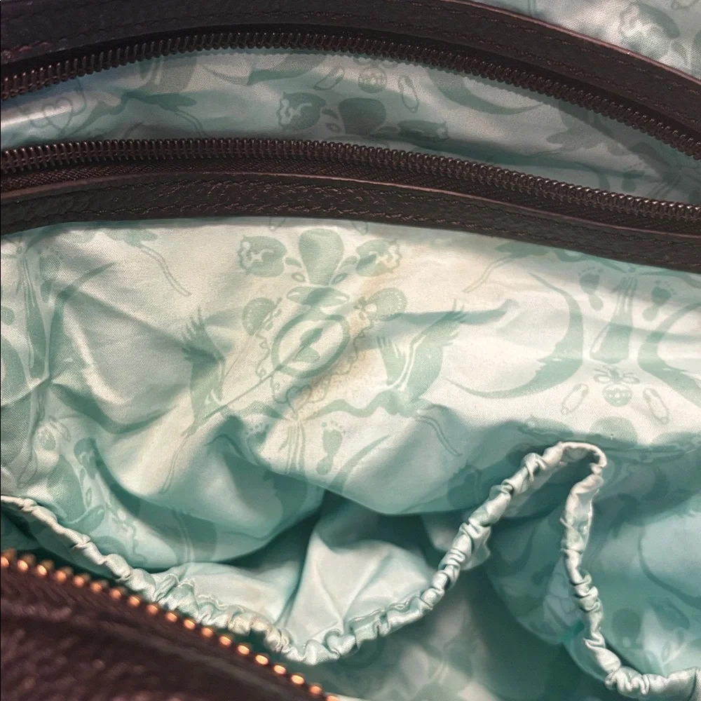 Luxurious NEST Black Leather Baby Diaper Bag that’s more like a high end purse! - Picture 4 of 12